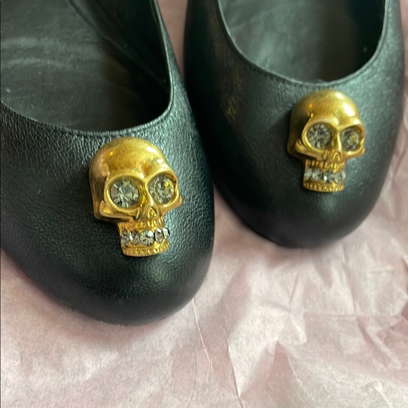 Alexander McQueen Black Flats with Jeweled Gold Skull Detail. Like New - Picture 6 of 10